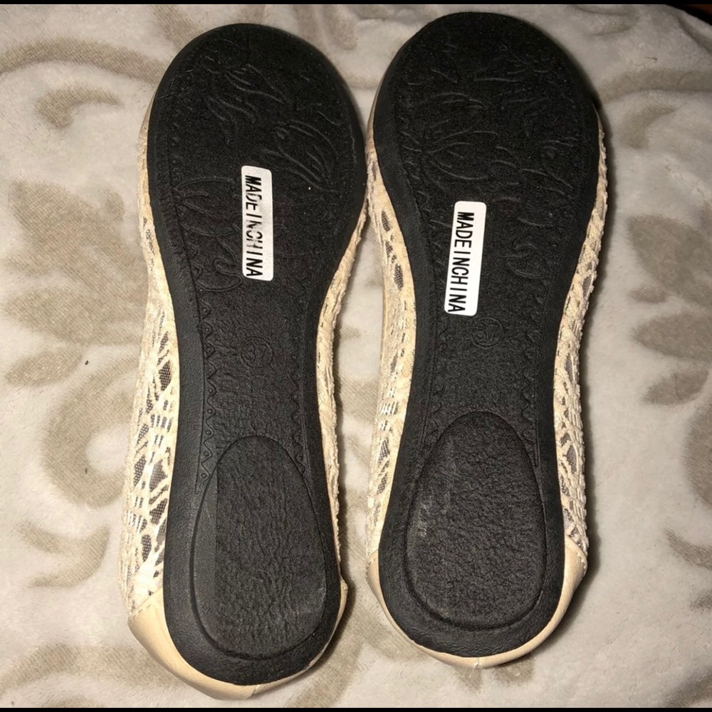 💥SOLD💥Ballerina Flats - Picture 3 of 3